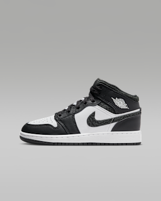 Jordan 1 black junior discount